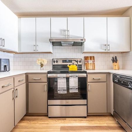 Modern And Spacious Apartment- Gym, Wifi, Free Parking ซีแอตเทิล ภายนอก รูปภาพ
