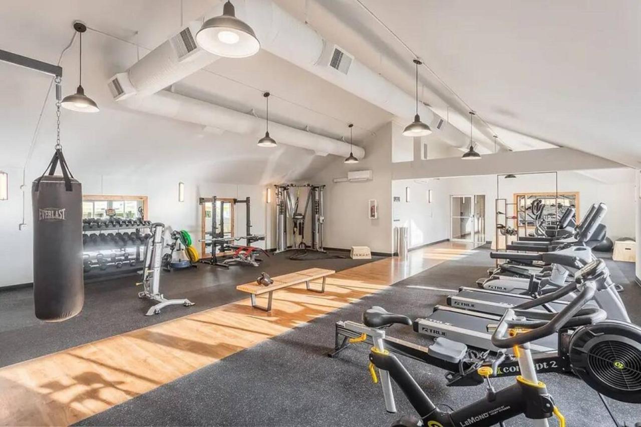 Modern And Spacious Apartment- Gym, Wifi, Free Parking ซีแอตเทิล ภายนอก รูปภาพ
